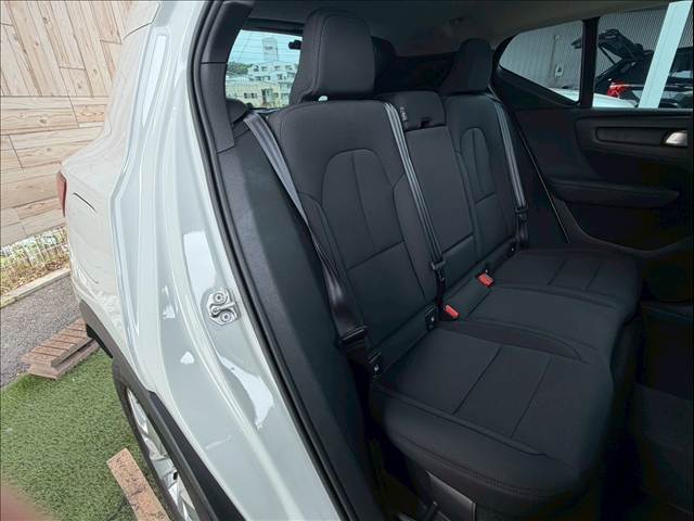Volvo XC40 12