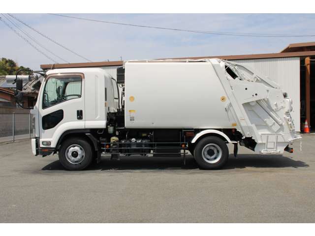 Isuzu Forward 4