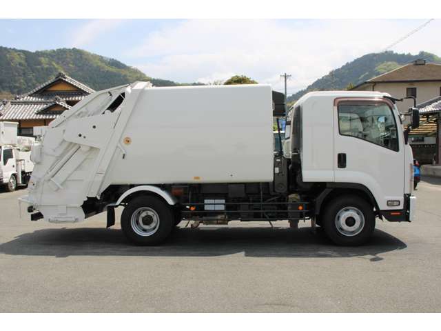 Isuzu Forward 5