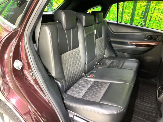 Toyota Harrier 10