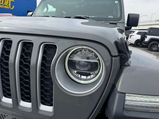 Jeep Gladiator 12