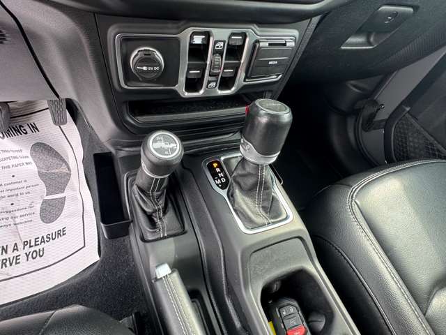 Jeep Gladiator 10