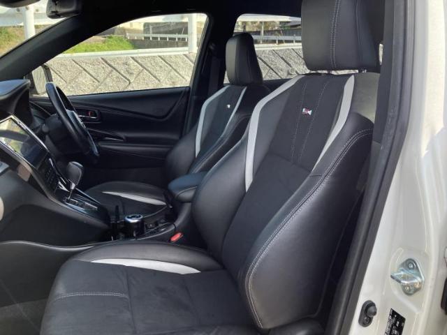 Toyota Harrier 8