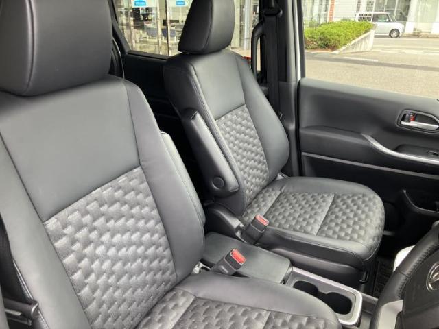 Toyota Voxy 2