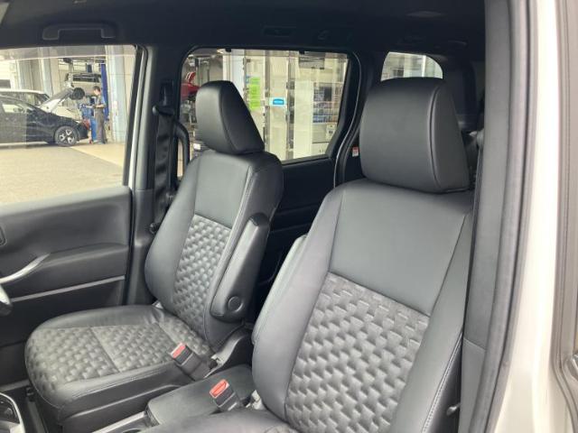 Toyota Voxy 9
