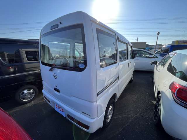 Nissan NV100 Clipper 11