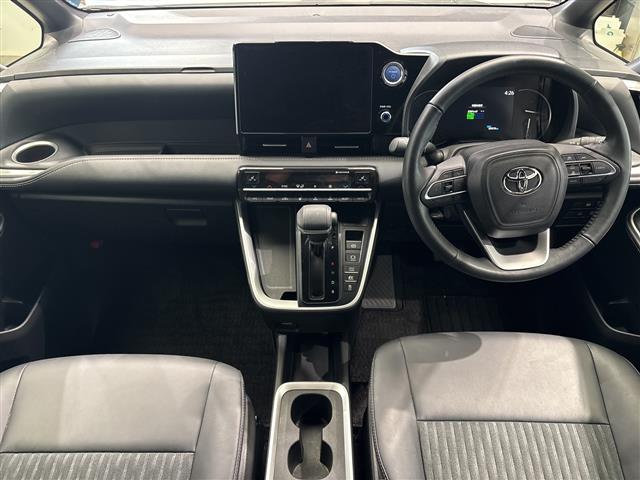 Toyota Noah 3