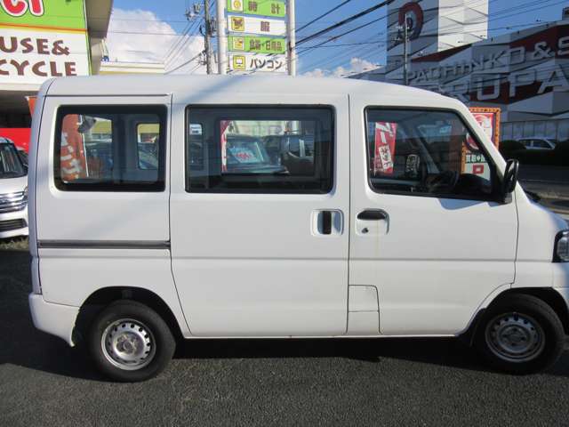 Mitsubishi Minicab Van 10
