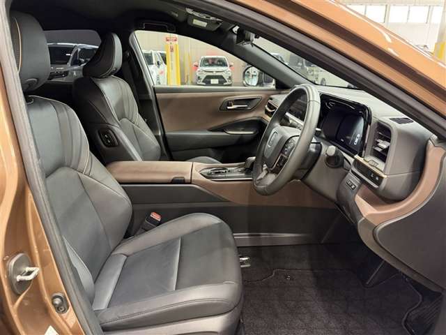 Toyota Crown Crossover 12