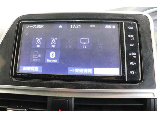 Toyota Sienta 10