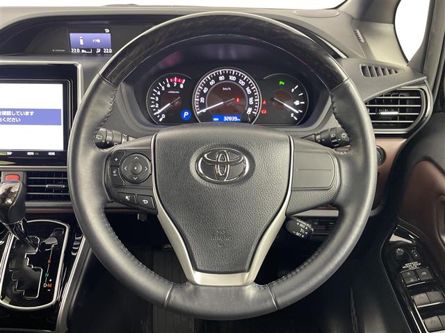 Toyota Esquire 8