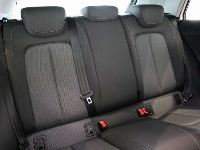 Audi Q2 10