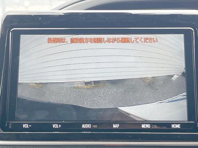 Toyota Voxy 6