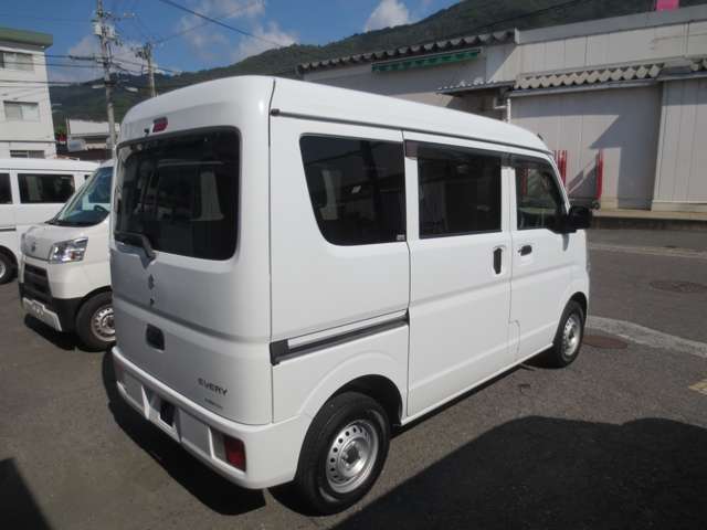 Suzuki Every 12