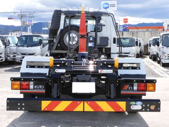 Mitsubishi Fuso Fighter 6