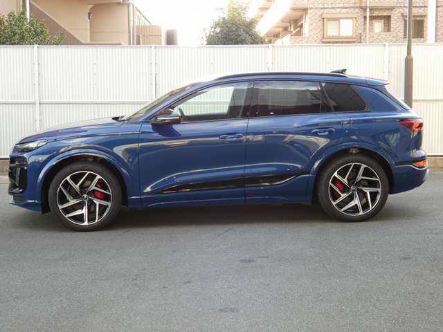 Audi Q6 e-tron 7