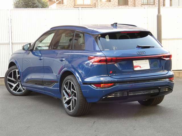 Audi Q6 e-tron 8
