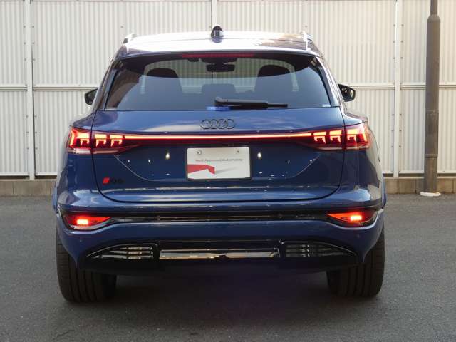 Audi Q6 e-tron 9