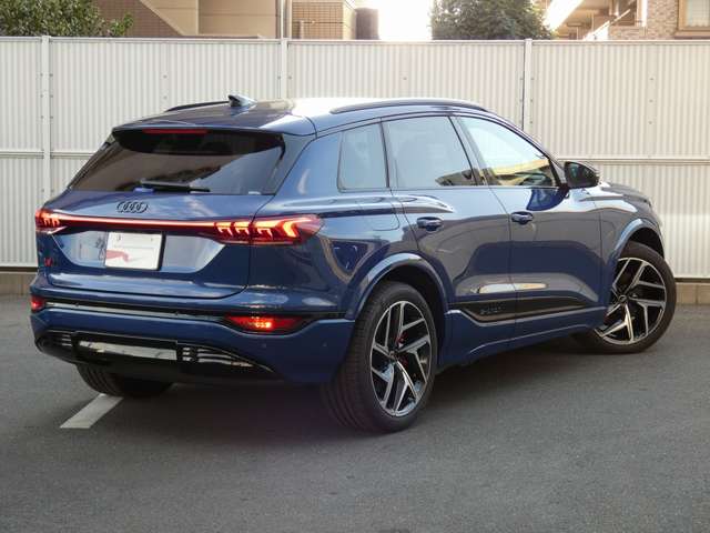 Audi Q6 e-tron 10