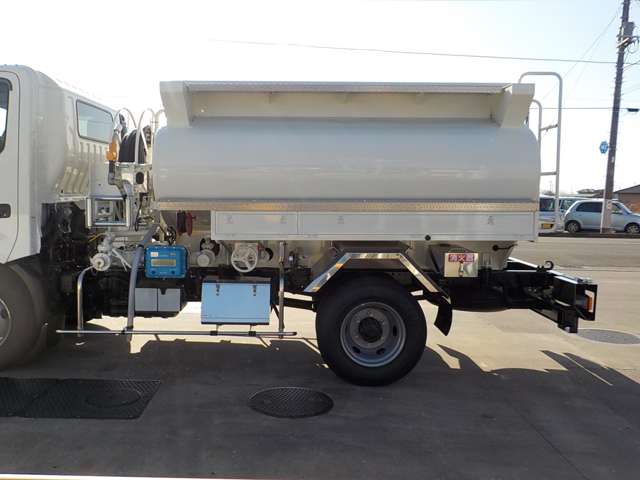 Hino Dutro 11