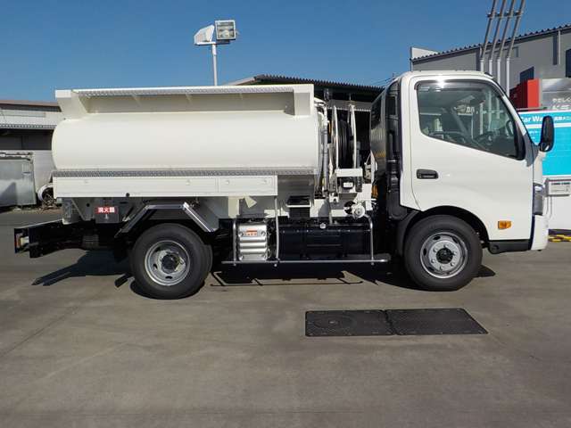 Hino Dutro 6