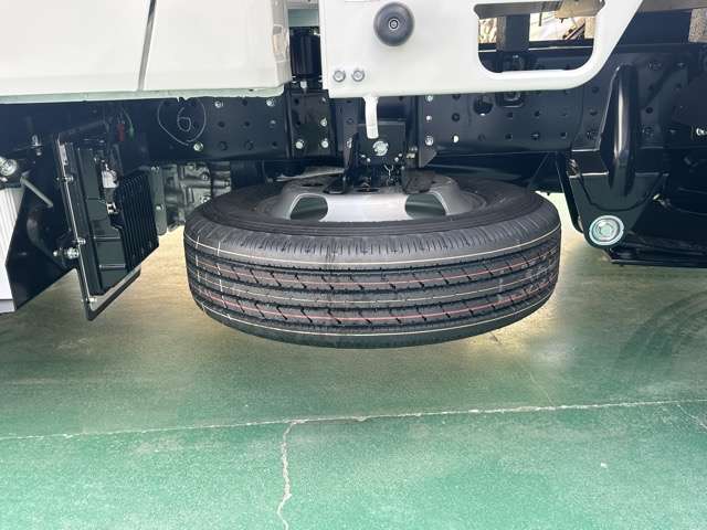 Mitsubishi Fuso Canter 11