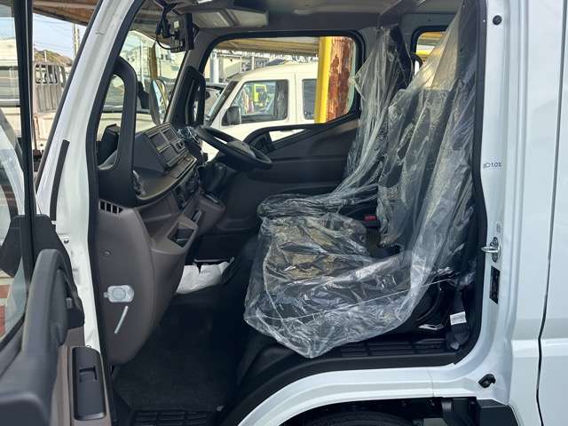 Mitsubishi Fuso Canter 4