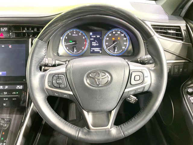 Toyota Harrier 11