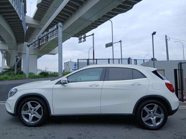 Mercedes-Benz GLA-Class 8