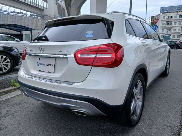 Mercedes-Benz GLA-Class 9