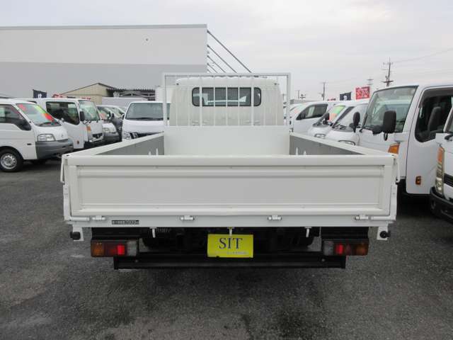Hino Dutro 6