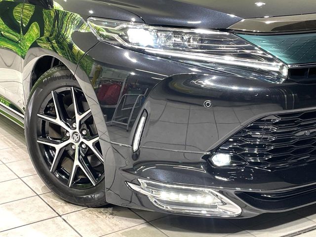 Toyota Harrier 12
