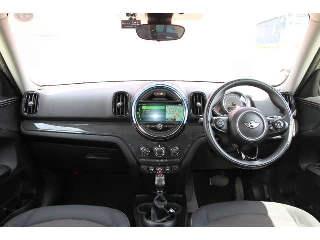 MINI Crossover 5