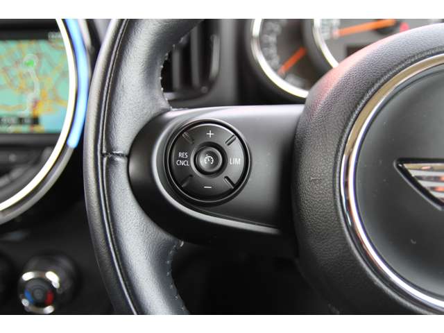 MINI Crossover 7