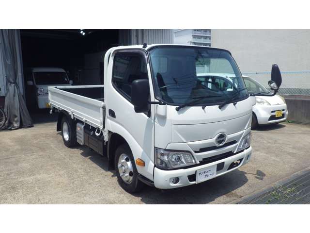 Hino Dutro 2