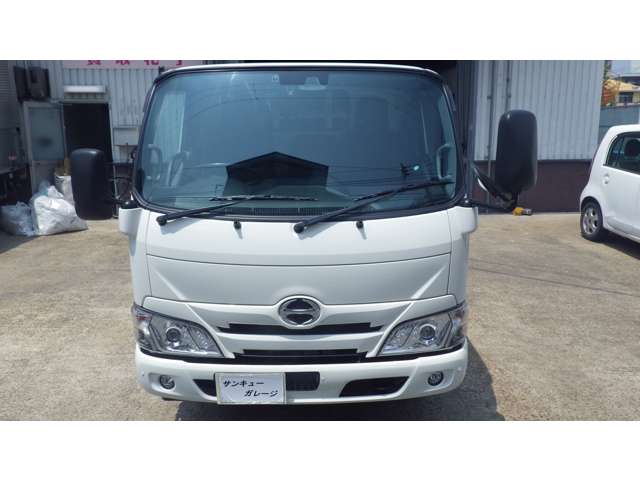 Hino Dutro 6