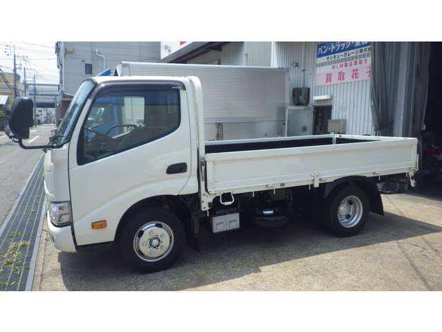 Hino Dutro 10