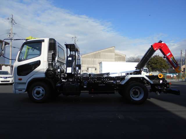 Mitsubishi Fuso Fighter 4