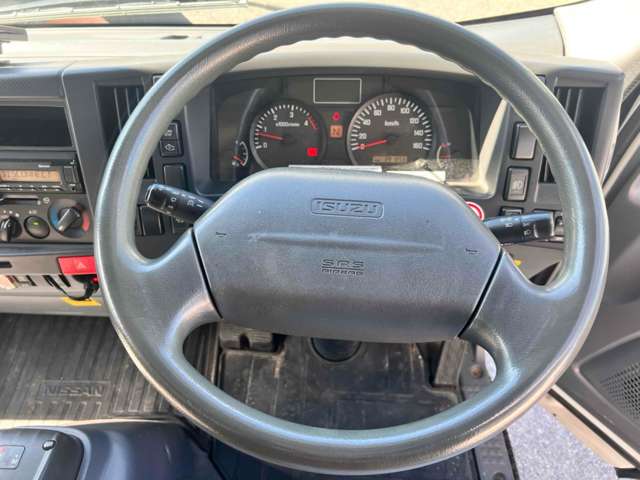 Isuzu Elf 2