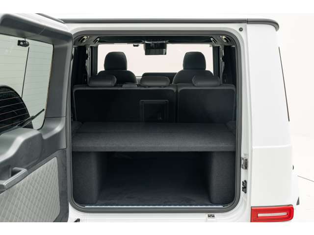 Mercedes-Benz G-Class 3