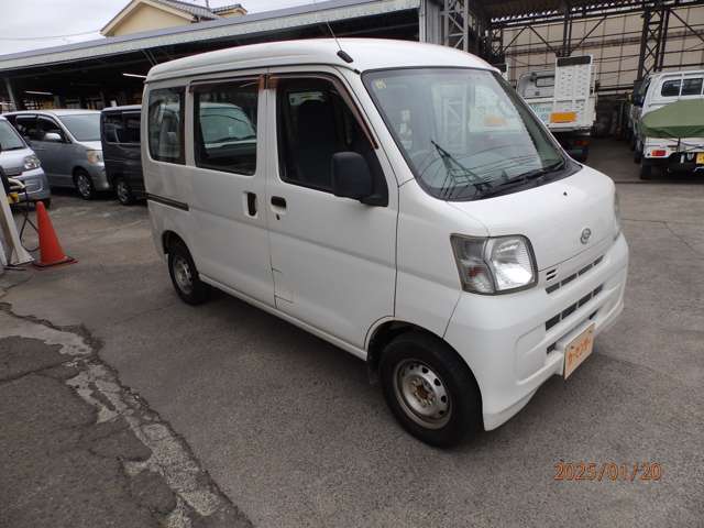 Daihatsu Hijet Cargo 5