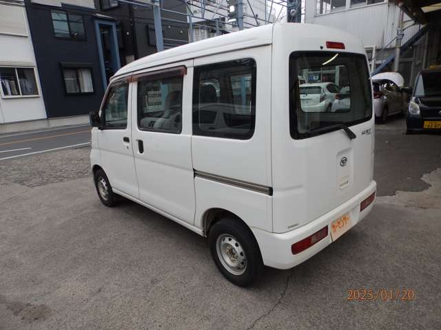 Daihatsu Hijet Cargo 9