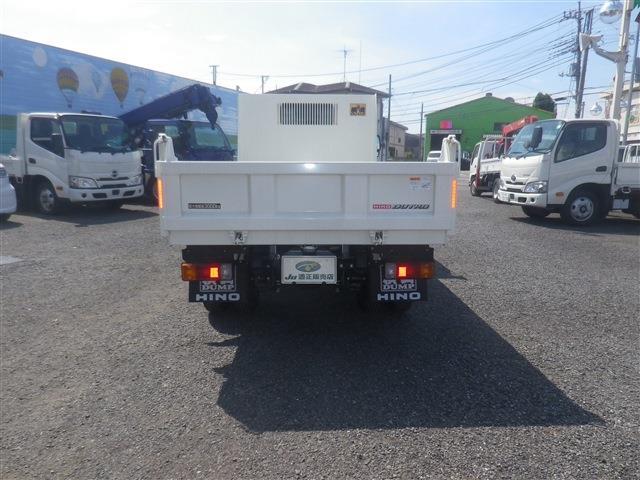 Hino Dutro 6