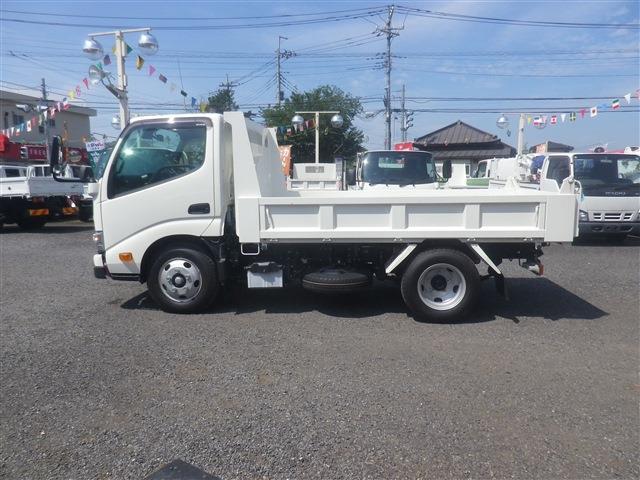 Hino Dutro 8