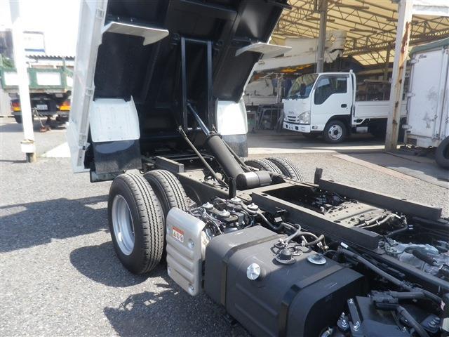 Hino Dutro 10