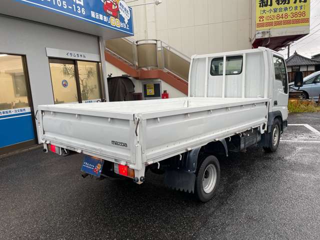 Mazda Titan Dash 12