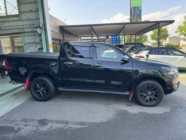 Toyota Hilux 5