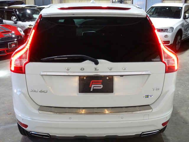 Volvo XC60 8
