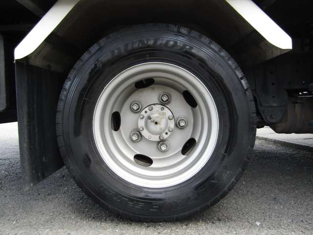 Hino Dutro 10