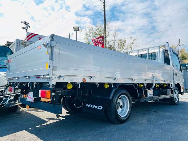Hino Dutro 6